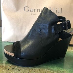 Leather platform Eileen Fisher Sandal.